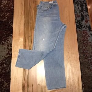 Slightly distressed sexy boyfriend light washed